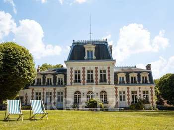 Maison 21 pièces 547 m² · à Montrichard Val de Cher · 547 m² · 1 580 000 €