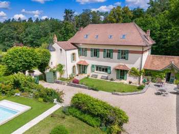 Maison 20 pièces 864 m² · à Noyers · 864 m² · 1 900 000 €