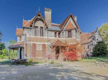 Maison 21 pièces 680 m² · à Reyrieux · 680 m² · 1 450 000 €