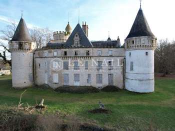 Maison 21 pièces 870 m² · à Sancoins · 870 m² · 1 250 000 €