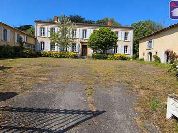 Maison 10 pièces 440 m² · à Saverdun · 440 m² · 766 000 €