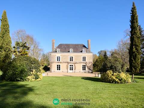 Demeure d'exception 10 pièces Segre 49