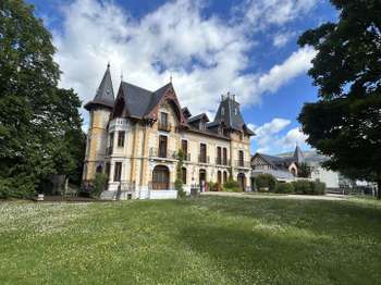 Maison 20 pièces 1000 m² · à Tarascon-sur-Ariège · 1 000 m² · 1 900 000 €