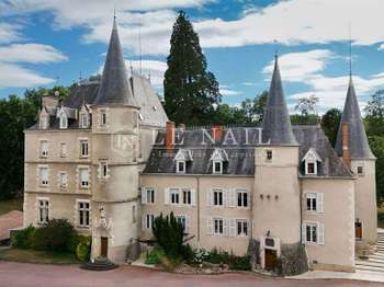 Maison 21 pièces 1100 m² · à Vichy · 1 100 m² · 1 990 000 €