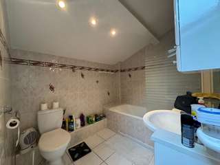 Divers ventes 8 pièces