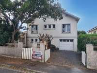 Divers ventes 8 pièces