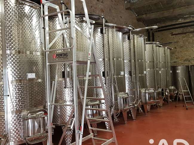 Divers ventes Laurens 34 · 197 000 €