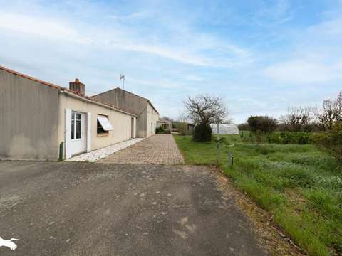 Divers ventes 9 pièces Le Poiré-sur-Vie 85