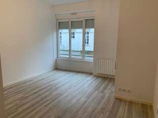 Divers ventes 15 pièces