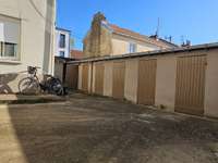 Divers ventes 8 pièces