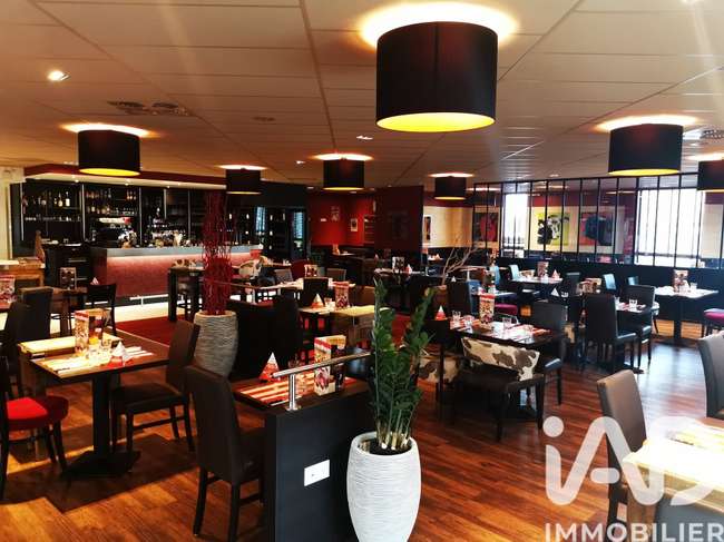Divers ventes Pamiers 09 · 480 m² · 888 000 €
