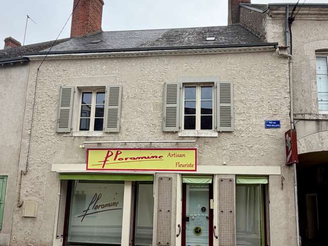 Divers ventes Patay 45 · 130 m² · 128 000 €
