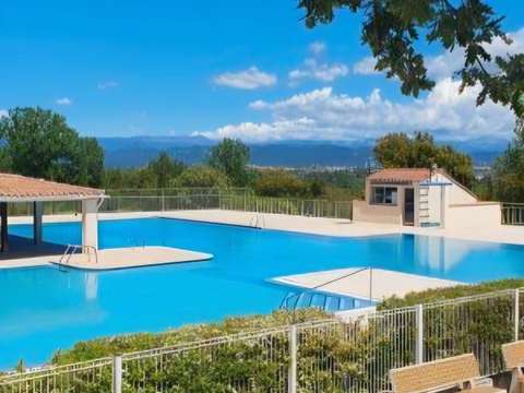 Divers ventes 4 pièces Divers ventes 4 pièces