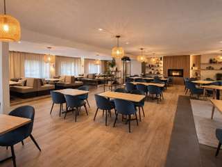 Divers ventes 9 pièces