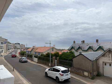 Divers ventes 14 pièces