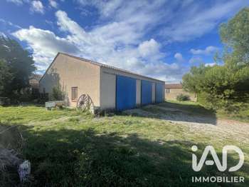 Vente Garage et parking 227 m&sup2;Agel