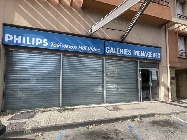 Parking 170 m² · à Carpentras · 170 m² · 130 000 €