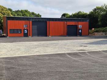 Vente Garage et parking 195 m&sup2;Cléguer