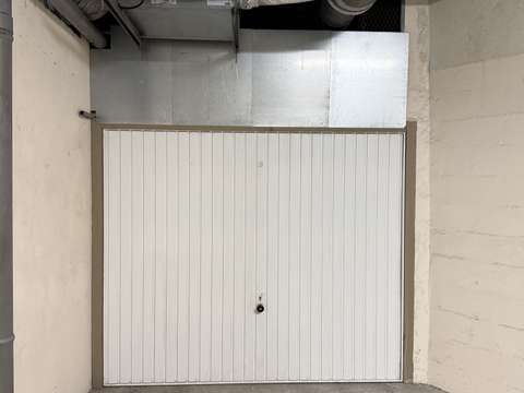 Vente garage et parking Fréjus 83