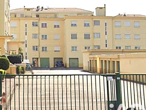 Vente garage et parking Fréjus 83