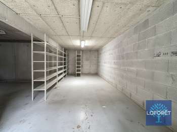 Vente Garage et parking 45 m&sup2;La Roche-Sur-Yon Centre Ville
