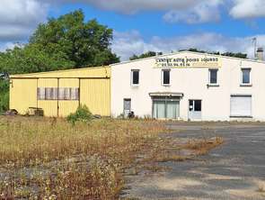 Vente Garage et parking 850 m&sup2;Pressigny-les-Pins