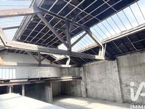 Vente Garage et parking 200 m&sup2;Saint-Étienne