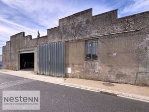 Vente Garage et parking 260 m&sup2;Saint-Urbain