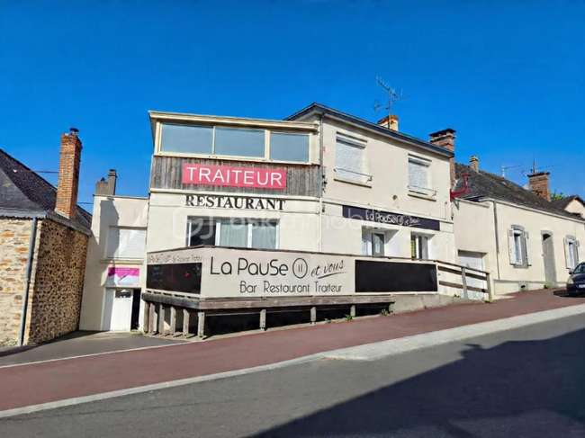 Immeuble 8 pièces 220 m² · à Argentré · 220 m² · 199 900 €