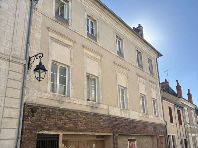 Immeuble 271 m² · à Bourges · 271 m² · 599 000 €