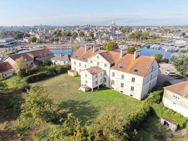 Immeuble 2 pièces 989 m² · à Carentan-les-Marais · 989 m² · 1 659 000 €