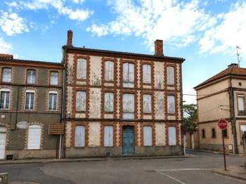 Immeuble 9 pièces Castelsarrasin 82
