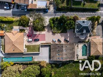Immeuble 11 pièces 320 m² · à Cavignac · 320 m² · 670 000 €