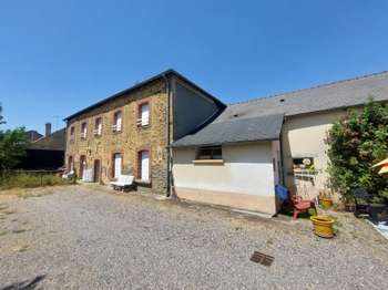 Vente ImmeubleCossé-le-Vivien