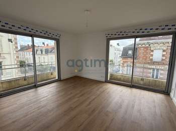 Vente ImmeubleLa Roche-Sur-Yon Centre Ville