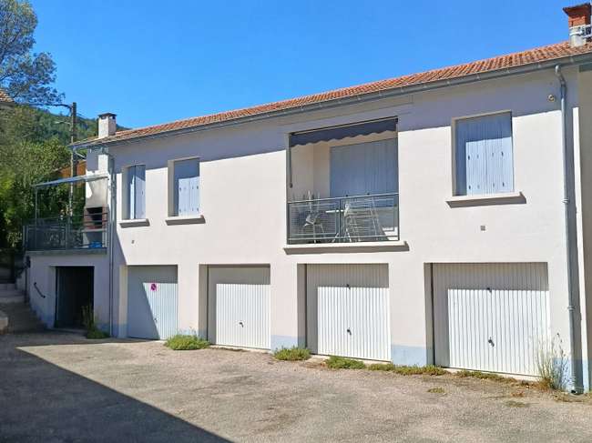 Immeuble 92 m² · à Lamalou-les-Bains · 92 m² · 230 000 €