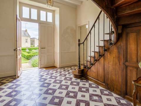 Immeuble 16 pièces Le Lion-d'Angers 49