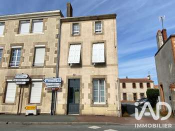 Immeuble 2 pièces 138 m² · à Les Herbiers · 138 m² · 292 000 €