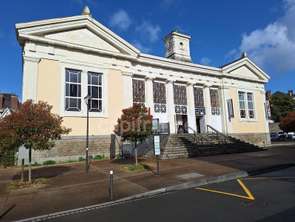 Vente Immeuble 12 piècesMayenne