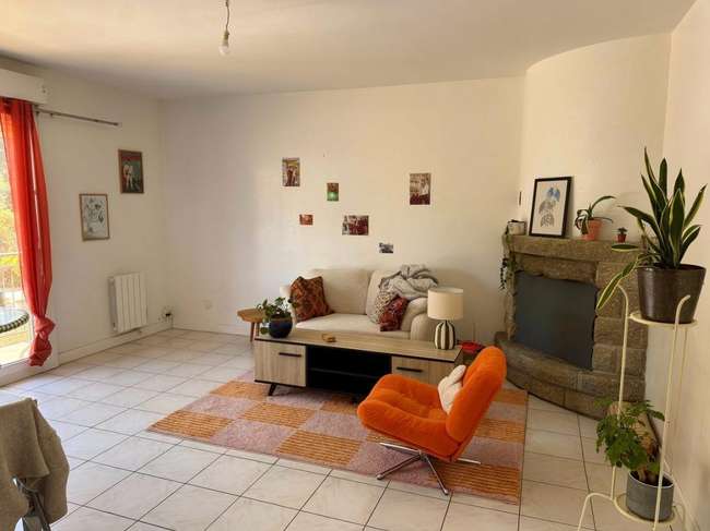 Immeuble 8 pièces 182 m² · à Ménéac · 182 m² · 219 000 €