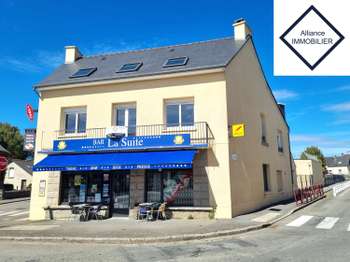 Immeuble 7 pièces 245 m² · à Montauban-de-Bretagne · 245 m² · 363 650 €