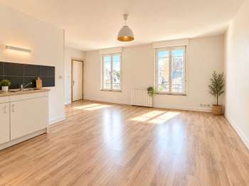 Photo Immeuble Montfort-sur-Meu