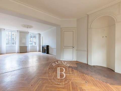 Immeuble 40 pièces