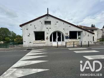 Immeuble 290 m² · à Nersac · 290 m² · 109 000 €