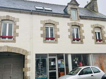 Immeuble Pluméliau 56