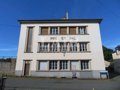 Immeuble Pre-en-Pail 53