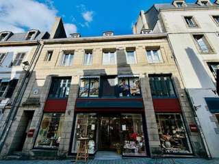 Immeuble 10 pièces