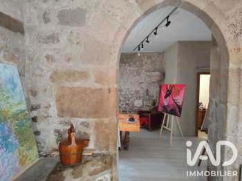 Vente ImmeubleSaint-Bonnet-le-Château