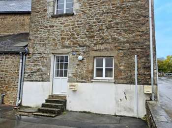 Vente ImmeubleSaint-Hilaire-du-Maine