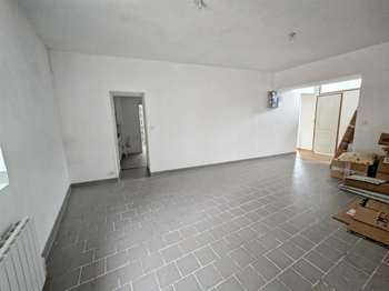 Vente ImmeubleSaint-Hilaire-du-Maine